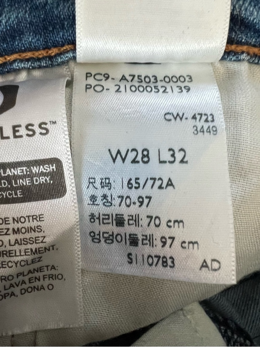 LEVI’S NWT Ribcage Bell Leg High Rise Denim Jeans Size 28 - Picture 12 of 13